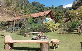 Sítio Canto da Roça Com Cachoeira